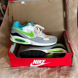 Nike Air Max ST